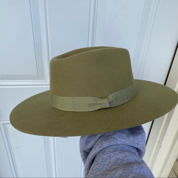 Urban Outfitters Accessories - NWT Green Urban Outfitters Fedora Hat